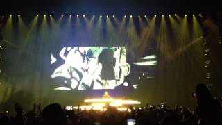 Tiesto - Walls ft Quilla (Sultan &amp; Ned Shepard) - HD - Tiesto Club Life - Insomniac - Staples Center