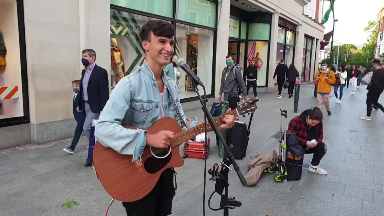 Cuan Durkin Cover That's Amore Live from Grafton Street Dublin