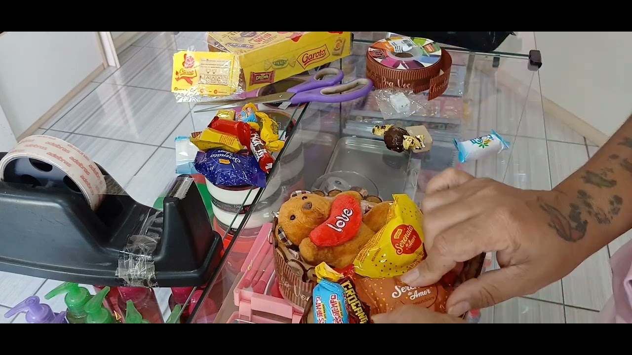 PRESENTE COM CHOCOLATE + SHOPEE 