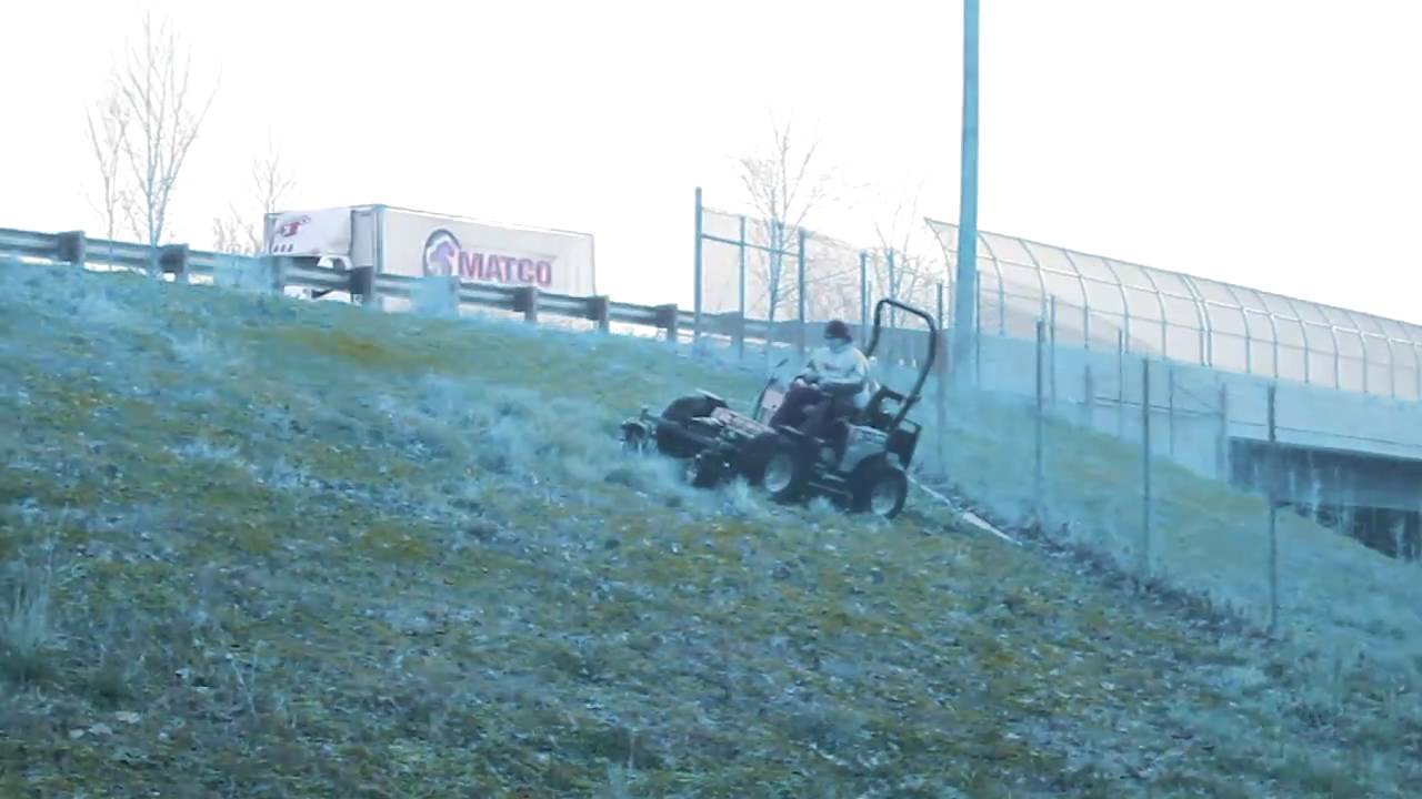 World's first 4 wheel drive zero turn mower demo