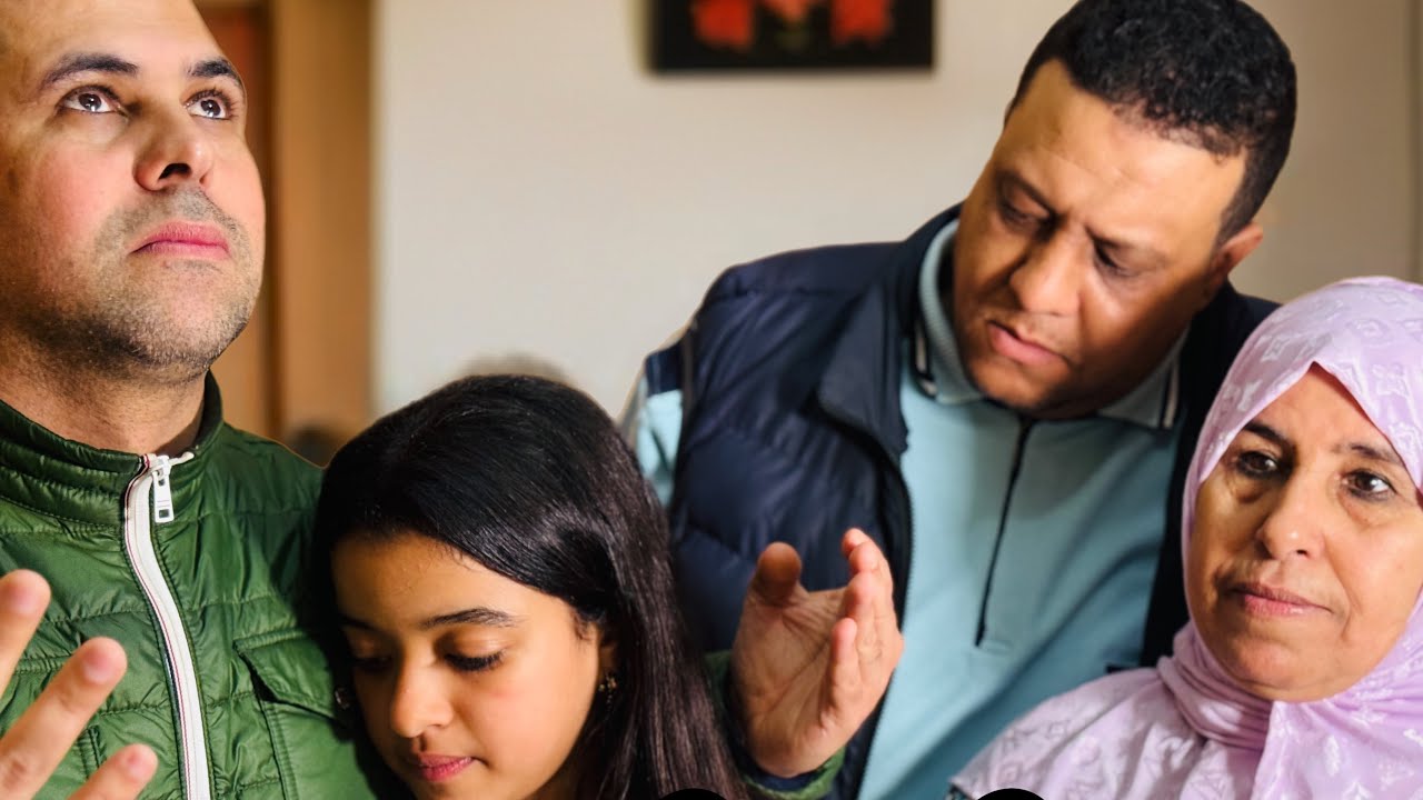 فيلم قصير : أين أبي ؟ أشنو لوقع لقاصر لي لقاوها في زنقة😱 … كلشي ممكن 😔💔