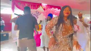 Francis Nize Shutdown Asti City With His Hit Songs & Full Energy Performance.