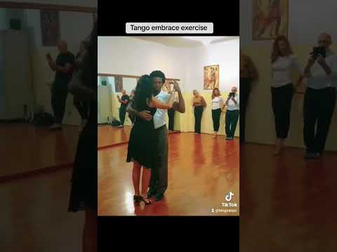 Tango class with Julio Alvarez & Laura Borromeo 🤍 ➡️ @tangoexpo #tango