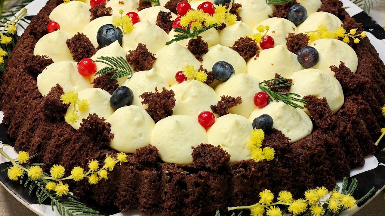 Crostata morbida mimosa con crema e frutti di bosco 🌼8 Marzo