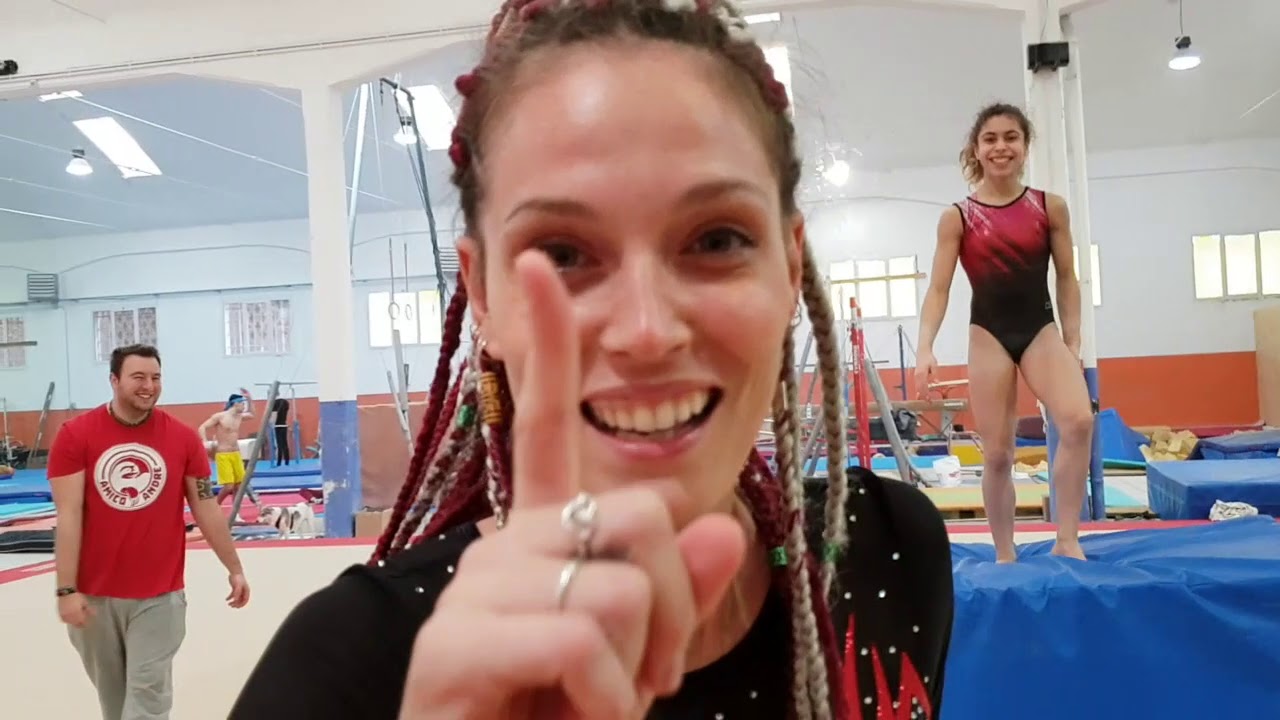 LA SABRI NELLA SEDUTA CHALLENGE CON LE GINNASTE DEL CENTRO SPORT BOLLATE