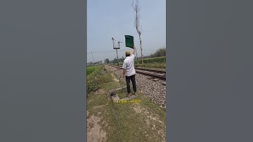 Line Clear Signal Green 🚦 Flag using in Semaphore Signal Station. #shorts #ytshorts #lineclearflag
