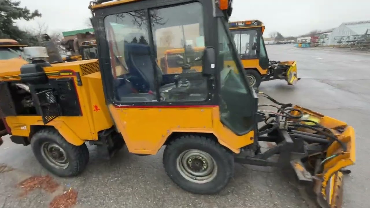 GovDeals: Trackless MT6 Sidewalk Municipal Tractor