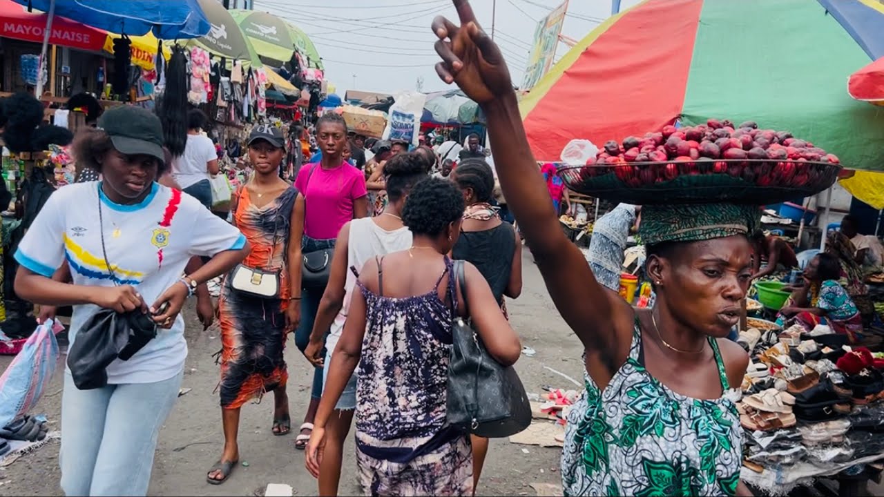 L’AMBIANCE DU MARCHÉ À KINSHASA 🇨🇩