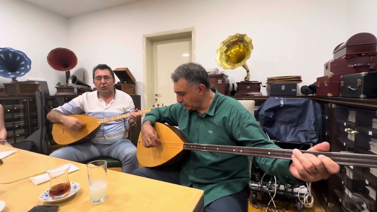 Erdal Erzincan - Serdar Kemal (Gafil Gezme Şaşkın)