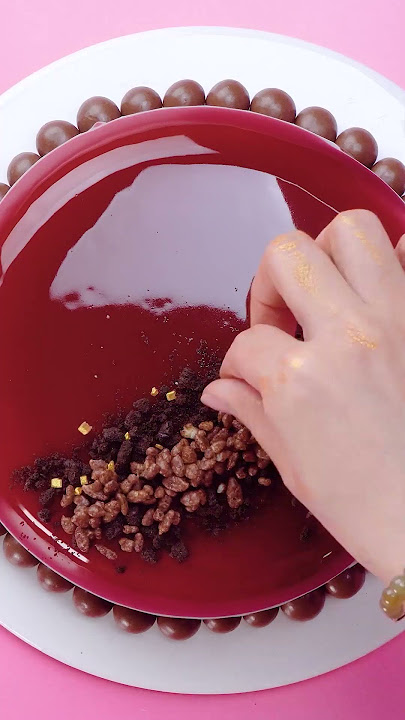 Watch This Glossy Cake Come to Life – A Chocolate Lover’s Dream! 🍫🍒 #shorts #satisfying #cake