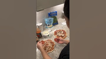 make a pizza with me using Trader Joe’s pizza dough #food