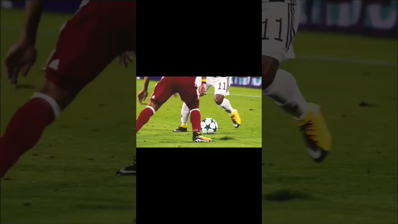 Douglas Costa certainly forgotten by Juventus fans 😞 