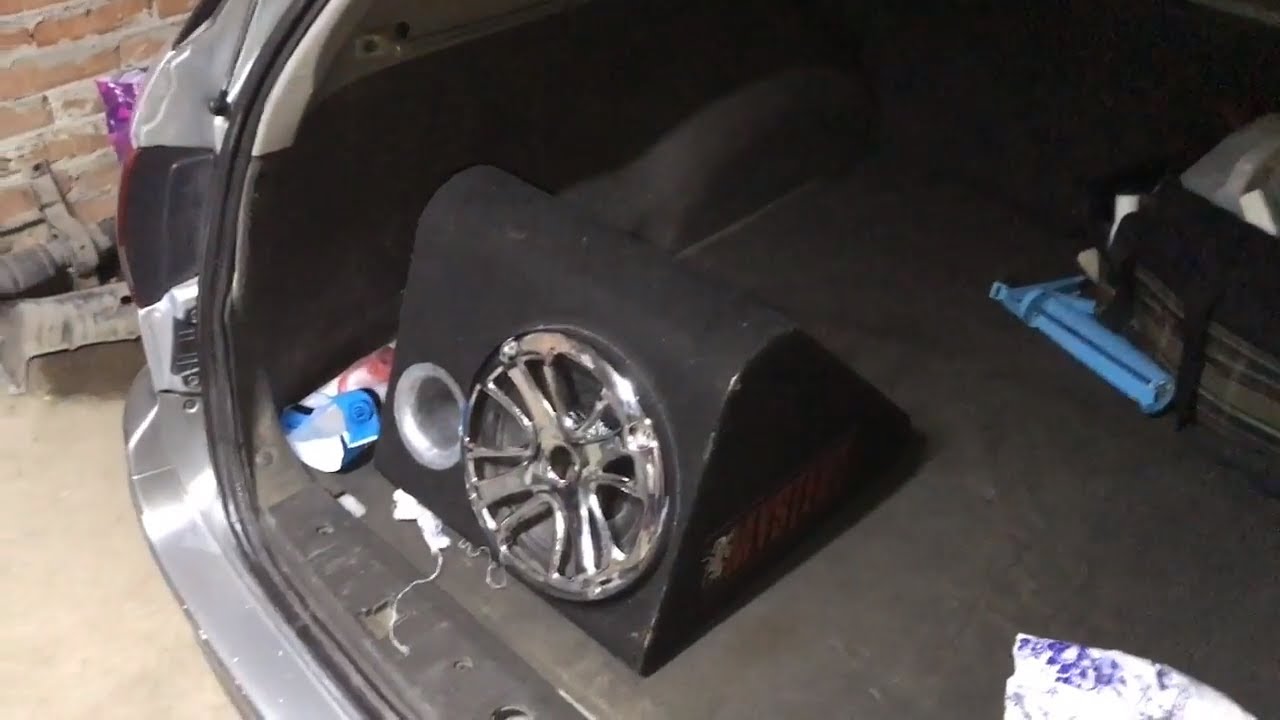 Nissan expert подлокотник