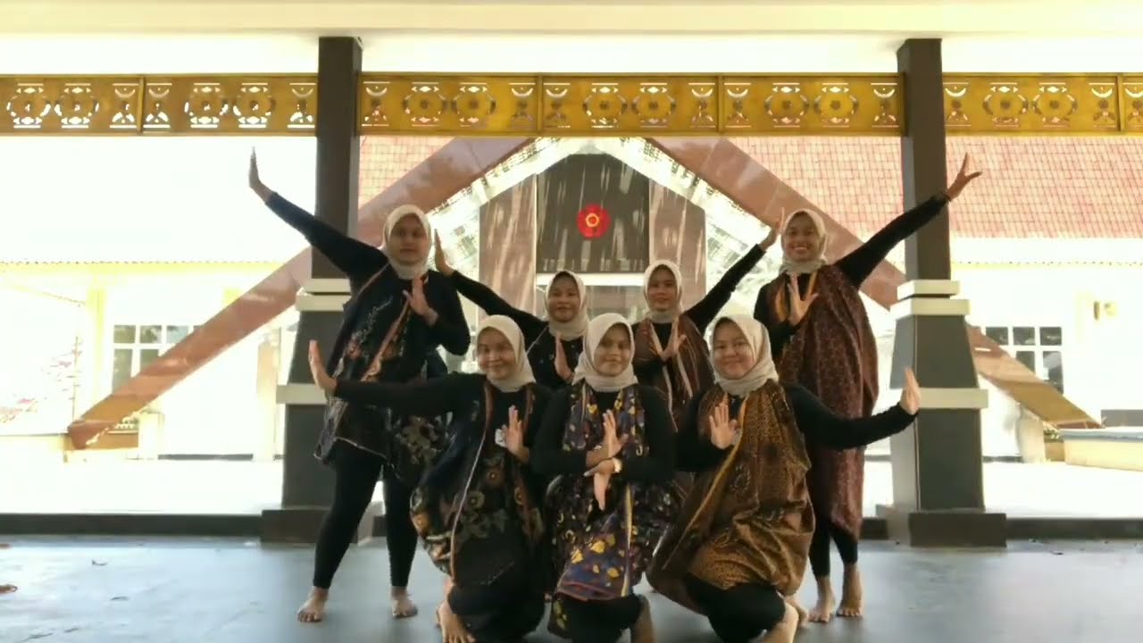 UPRA SENI BUDAYA KELOMPOK 3 