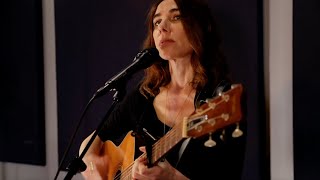 PJ Harvey- "I Inside The Old Year Dying" (Recorded Live for World Cafe)