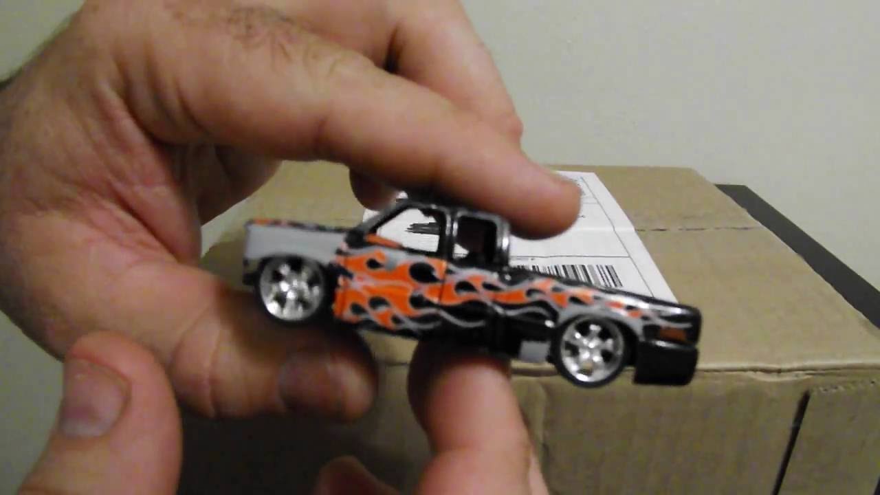 MUSCLE MACHINES TRUCKIN MAGAZINE DIECAST TRUCKS YouTube