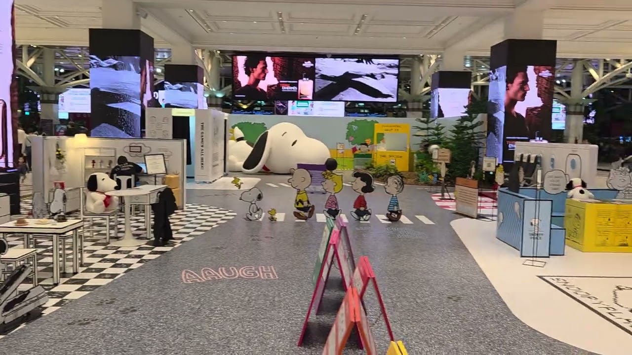 Peanuts 75th Years Anniversary Pop-Up Store 