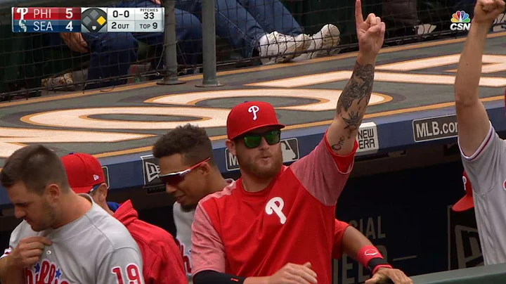 PHI@SEA: Joseph, Knapp lead 9th inning comeback