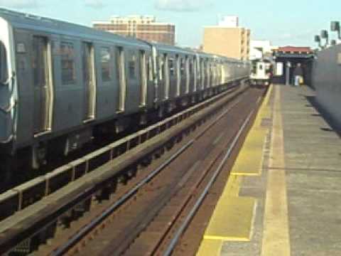 R160B Siemens on the N Train and R160B Alstom N,W & Q Trains at 30th ...