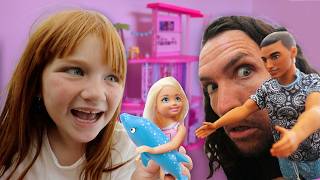 SNEAKiNG to our BARBiE CiTY!!  Playing inside the Portal House just don