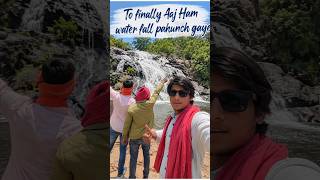 “Bike ride, jungle road aur finally nature ka asli sukoon 🌿💦Aaj hum waterfall pahunch hi gaye 😍Safar
