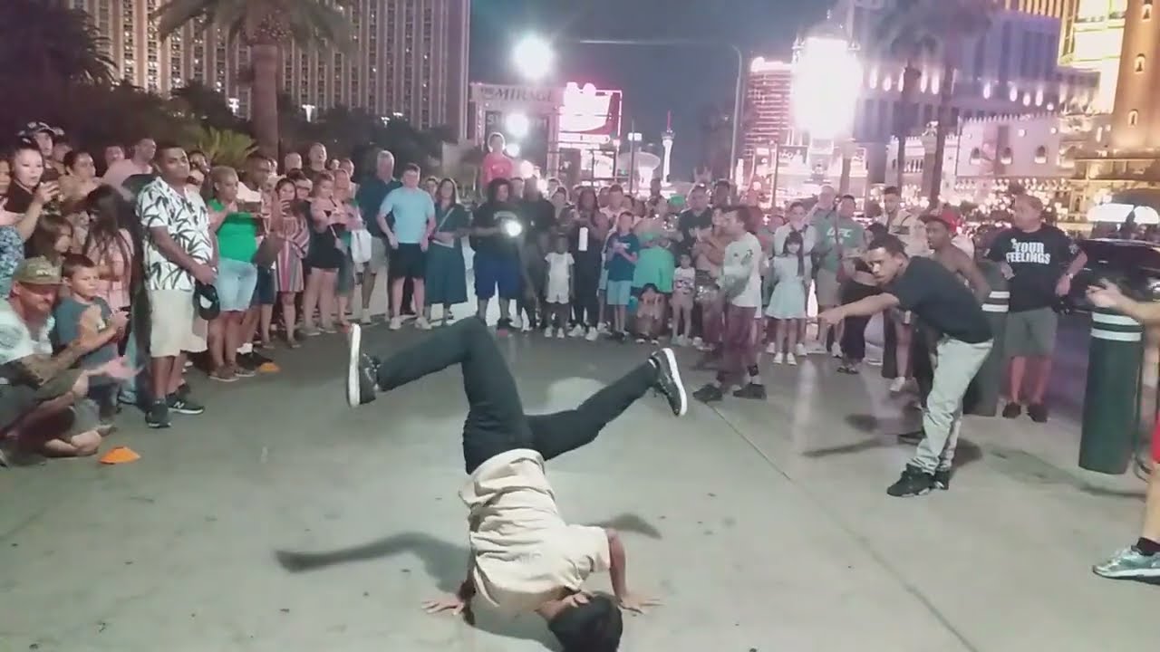 Breakdancing in Las Vegas - Street Dance