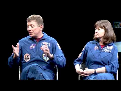 Meet Astronauts Mike Fossum and Cady Coleman at Smithsonian National Air and Space Museum