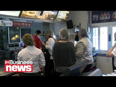 Βίντεο: Τα εστιατόρια του Μόντρεαλ ανοίγουν την Πρωτοχρονιά