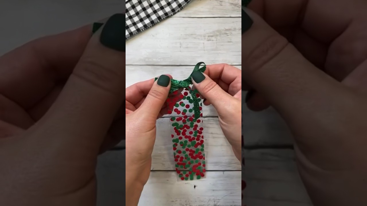 Marcador de livrou ou etiqueta 🏷️ 🎄 