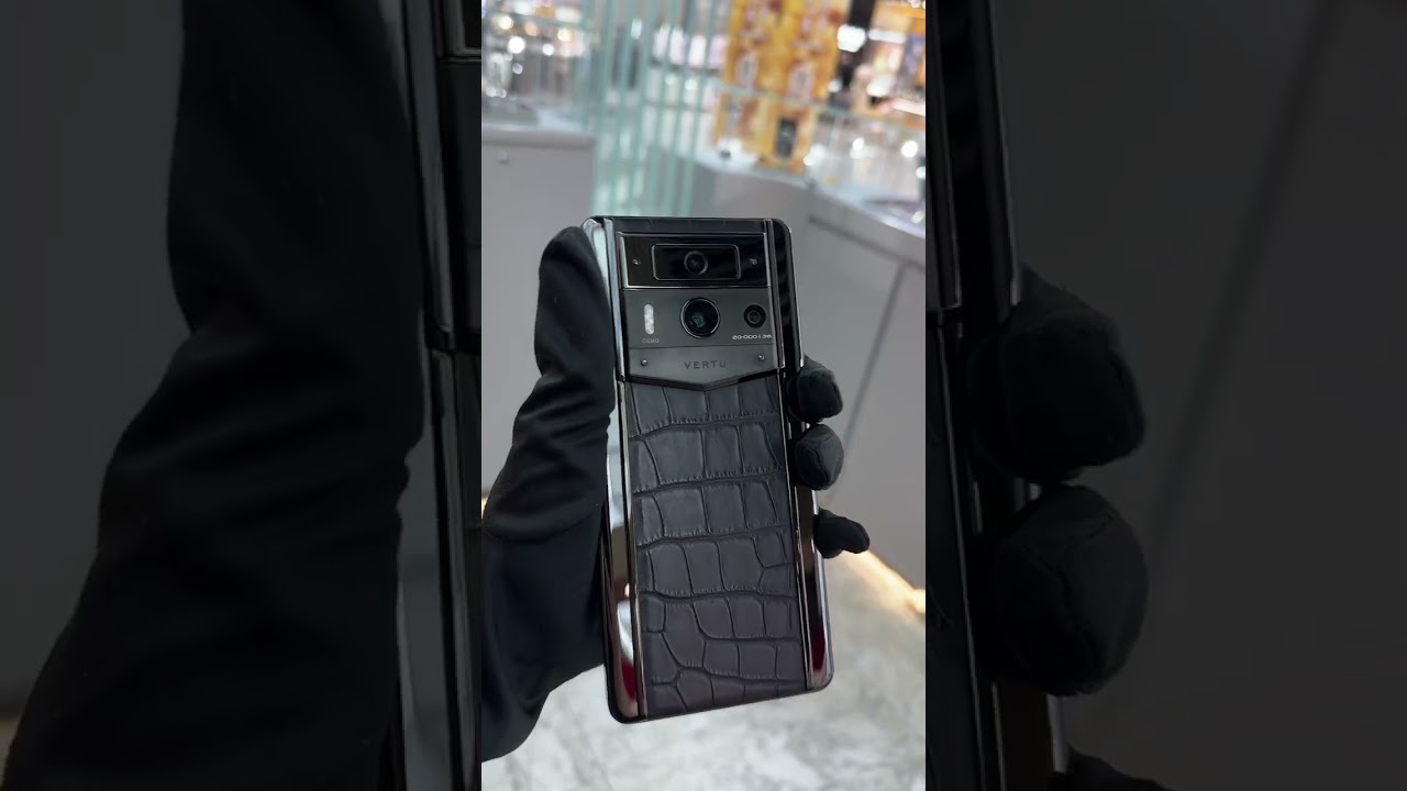 A phone with presence: VERTU. Discount code: prspencer bit.ly/42W3w5J 