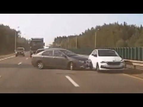 Не уступчивый автор: массовая авария на минской МКАД