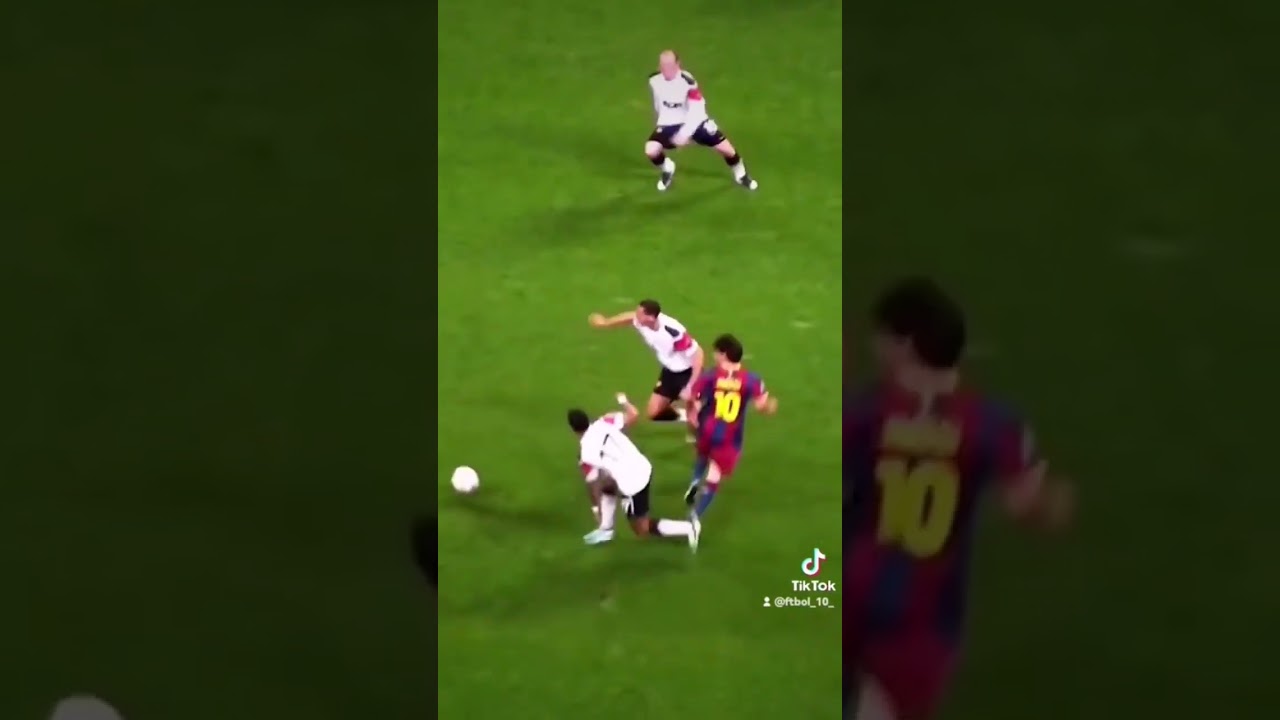 Messi's trademark move 🔥 