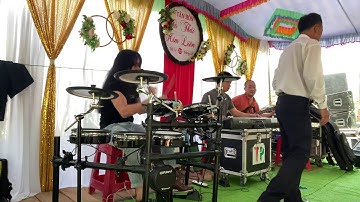 Nhạc hoà tấu sôi động-cùng giọng hát phiêu thế này-tay trống bá đạo phiêu còn phê hơn | xem ngay