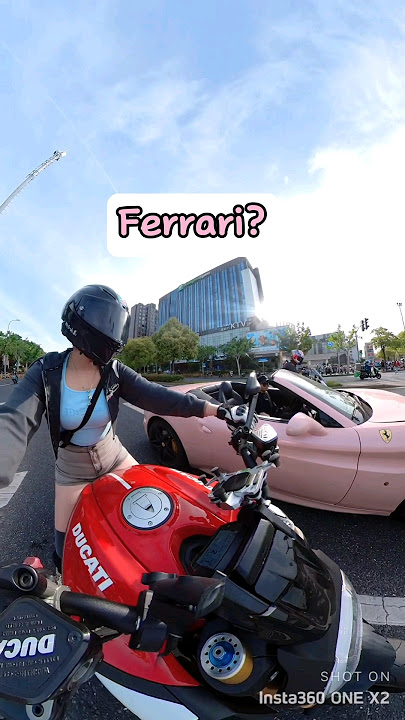 Vroom 😅🤣 #viral #lucu #motovlog #tren #atas #sepedamotor #celanapendek #superbike #ferrari #pecin...