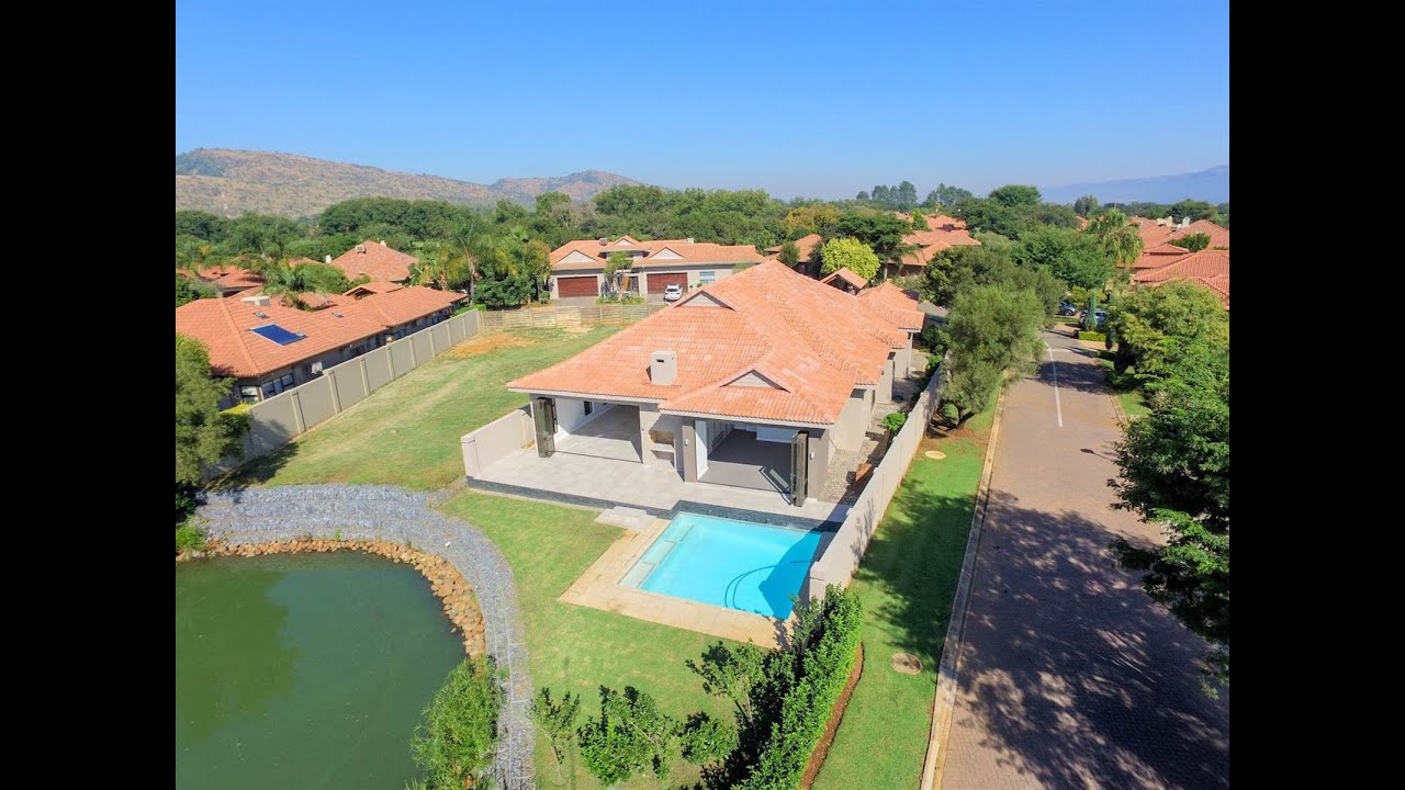 5 Bed House for sale in North West Hartbeespoort Dam Pecanwood 1