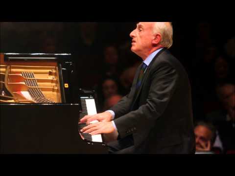 Maurizio Pollini plays Beethoven: Sonata op.13 no.8 'Pathétique' (2/2) & encores (Lucerne 2012)