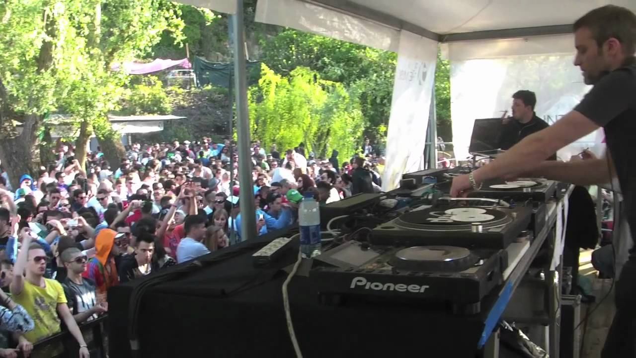 BEN KLOCK @ NAPLES ELECTRONIC EASTER FESTIVAL @ OLD RIVER PARK 09.04.2012