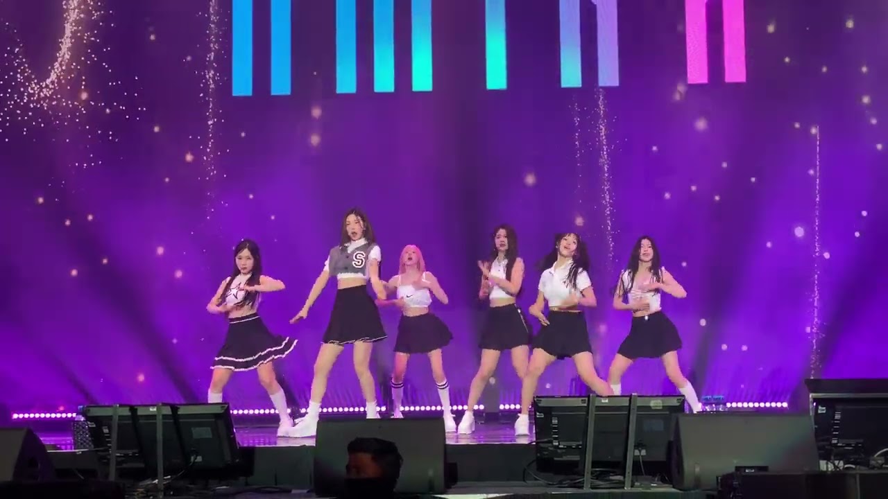 20230820 - Mexico City (CDMX) - KampFest - NMIXX - Roller Coaster