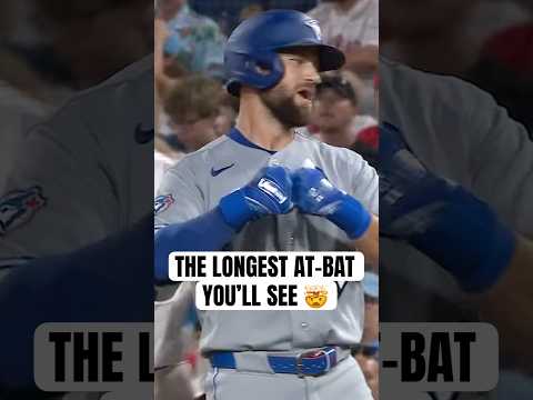 A marathon at-bat for Nathan Lukes 😳 #MLB #Toronto #BlueJays