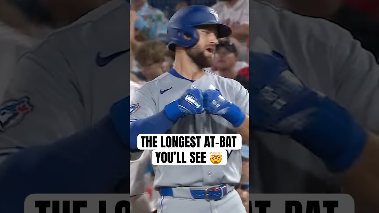 A marathon at-bat for Nathan Lukes 😳 #MLB #Toronto #BlueJays