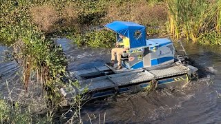amphibious Truxor t50 Aquatic weed harvesting. ￼