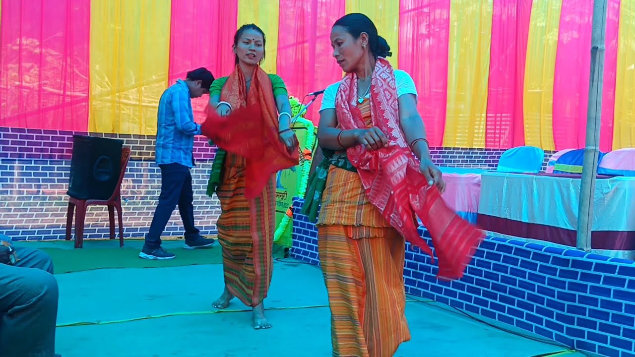 women dance performance Gotoni Bima Mwnni Mwsanai Super Mom 😂 YouTube