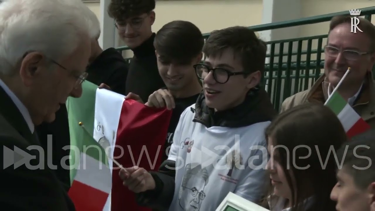 Casal di Principe, Mattarella ai giovani: "Siate fieri di questa terra"