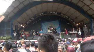 sill bocor - jamur rastaman on taman topi bogor Live