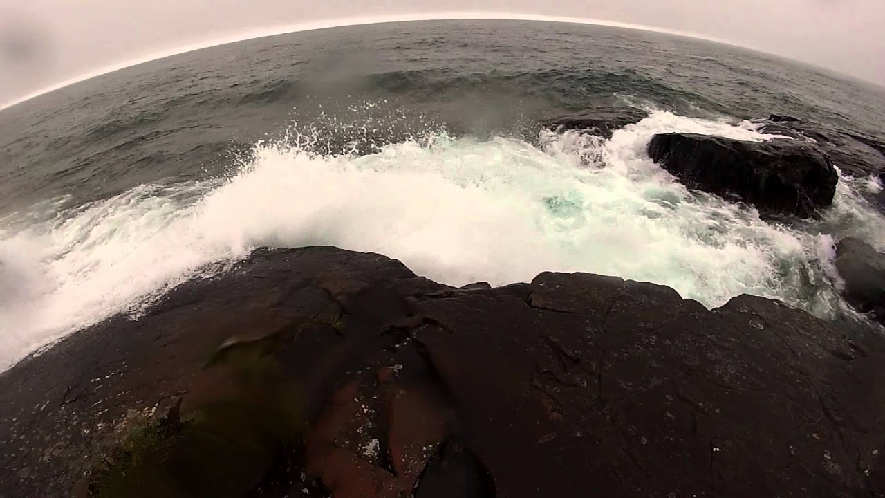 Huge Waves on Lake Superior