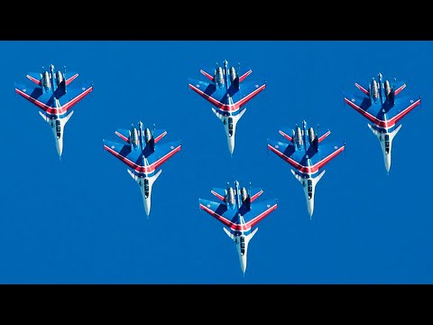 Двадцать девять лет за крылом: «Русские Витязи» отмечают годовщину