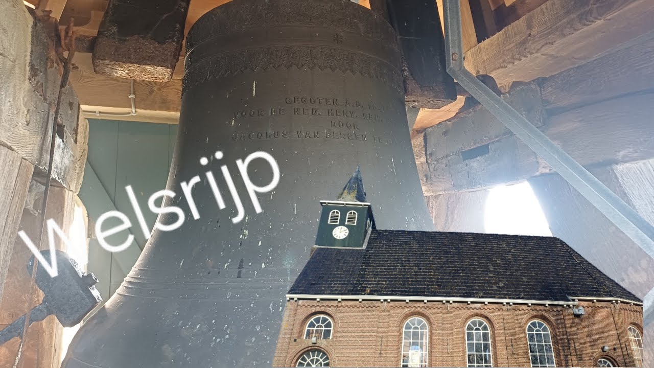 Welsrijp Friesland luidklok van de Hervormde Ursulakerk (Nieuwe klepel)