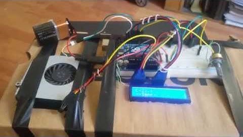 Proyecto Final CC4301 - Sistema de enfriamiento automático con arduino.