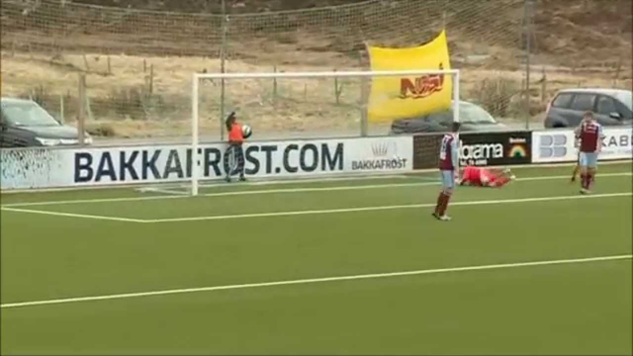 Striker - Klæmint A. Olsen (2015)