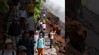 “Keindahan Mistis Gunung Kelud yang Menakjubkan 🌋✨ #shorts”